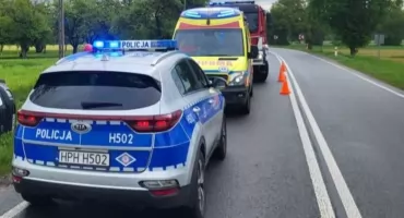 Na drodze krajowej w Mołomotkach bus wypadł z drogi, utrudnienia w ruchu
