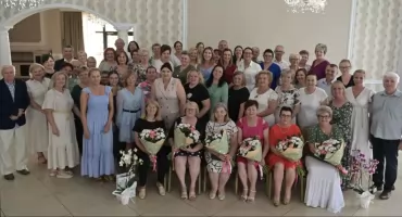 Pożegnanie w gminie Sterdyń. Z pracownikami odchodzącymi na emeryturę i szkołą w Łazowie.