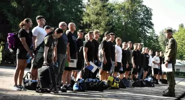 Lato w kamaszach? Blisko 150 ochotników rozpoczęło „Wakacje z WOT” .