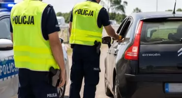 Miał 1,8 promila i kierował samochodem. Policję zawiadomił świadek...