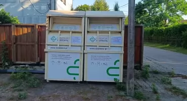 W dwóch kolejnych gminach pojawiły się kontenery na tekstylia