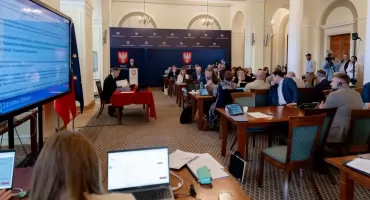 Samorząd województwa mazowieckiego ufunduje stypendia dla uczniów. Co jeszcze wiemy po sesji?