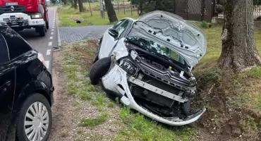 Skręcała w lewo Oplem, zderzyła się z Citroenem