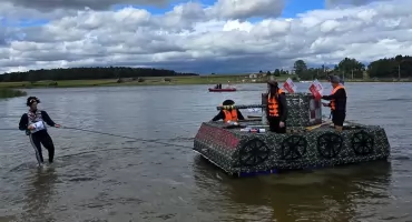 Za nami Rejs Absurdów. Sami zbudowali swoje statki, a później walczyli z wodą i wiatrem.