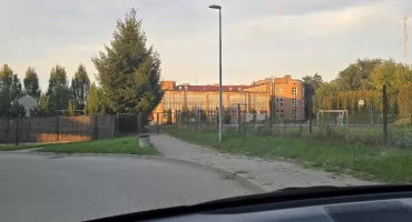 Rodzice, dowozić uczniów do „Jedynki” możecie nie tylko od ul. Polnej...